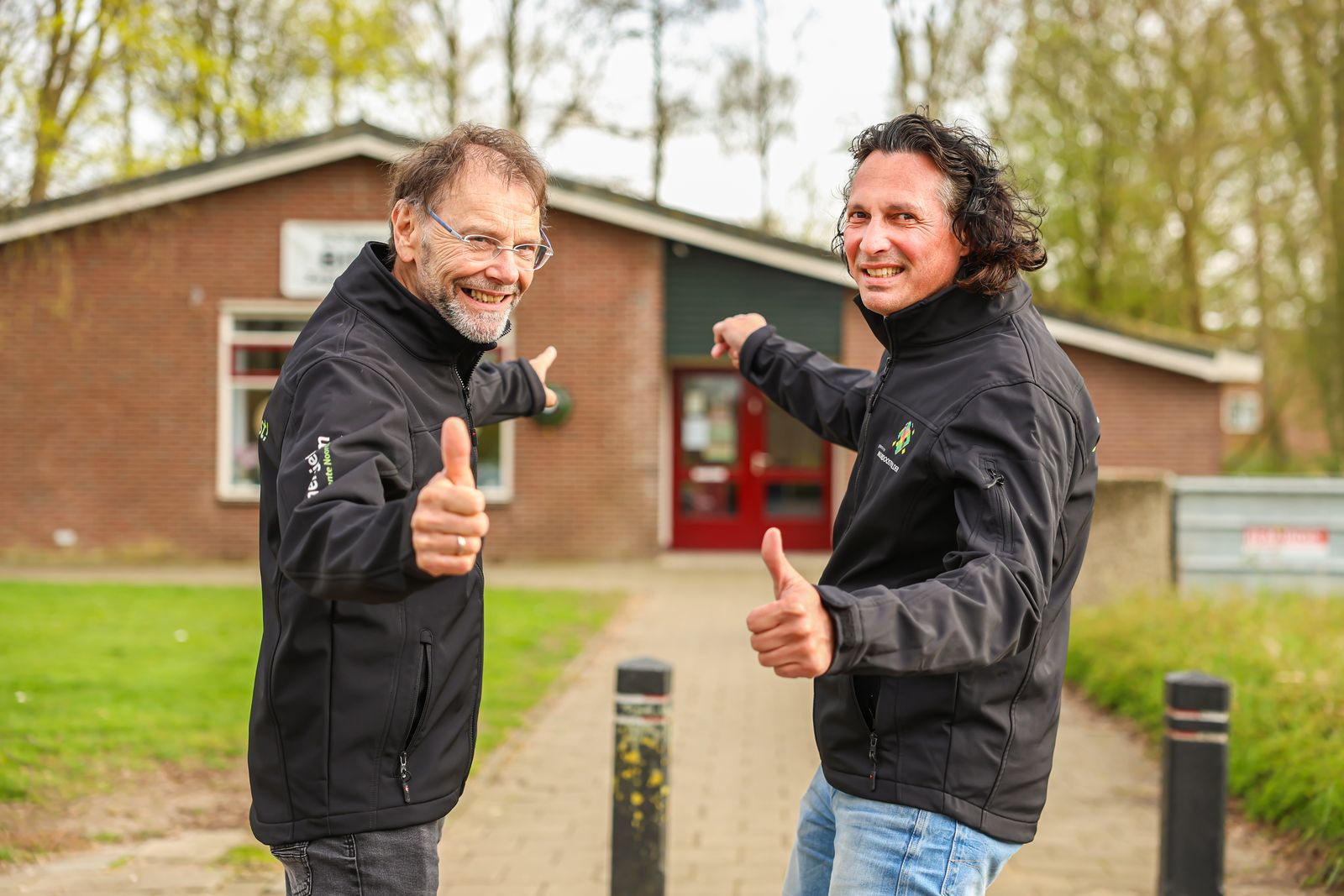Het Energieteam steekt de duim op bij buurthuis De Zuidert