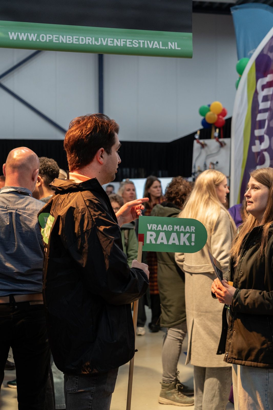 Marketing events: bezoekers in gesprek met werkgevers op het Open Bedrijvenfestival Emmeloord