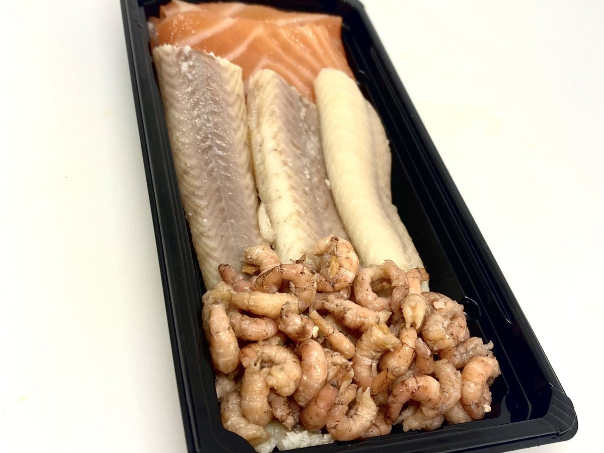 Visschotel met Hollandse garnalen, paling en zalm